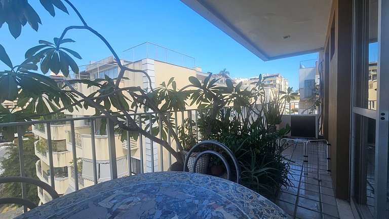 Piscina com Vista - Quarto em Cobertura Duplex