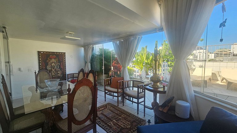 Piscina com Vista - Quarto em Cobertura Duplex