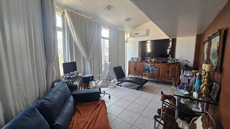 Piscina com Vista - Quarto em Cobertura Duplex