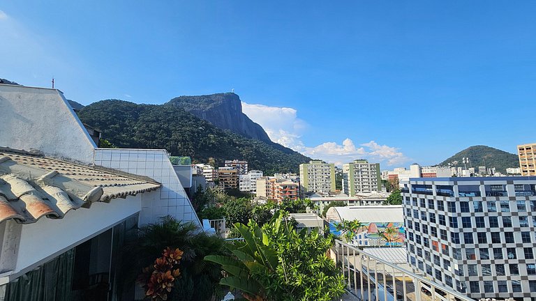 Piscina com Vista - Quarto em Cobertura Duplex
