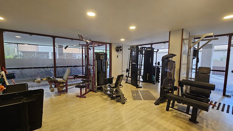 Piscina com Vista - Quarto em Cobertura Duplex