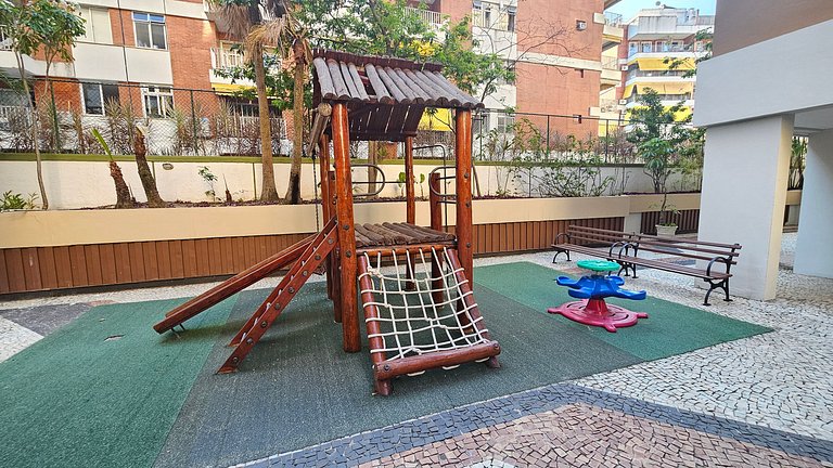 Piscina com Vista - Quarto em Cobertura Duplex