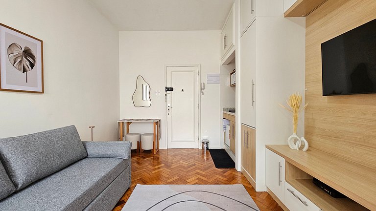 Leblon Studio | Steps from Beach & Dias Ferreira