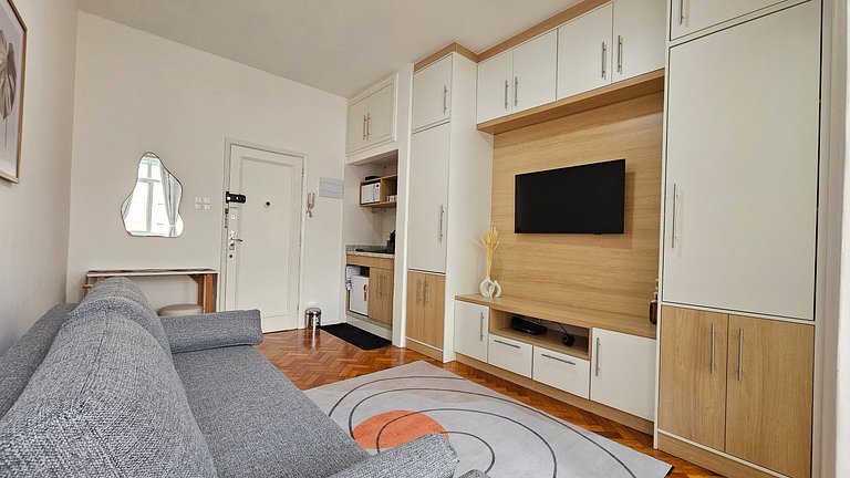 Leblon Studio | Steps from Beach & Dias Ferreira
